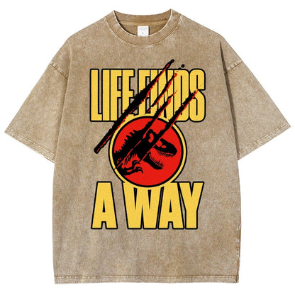 Life finds a way Vintage Distressed T-shirt