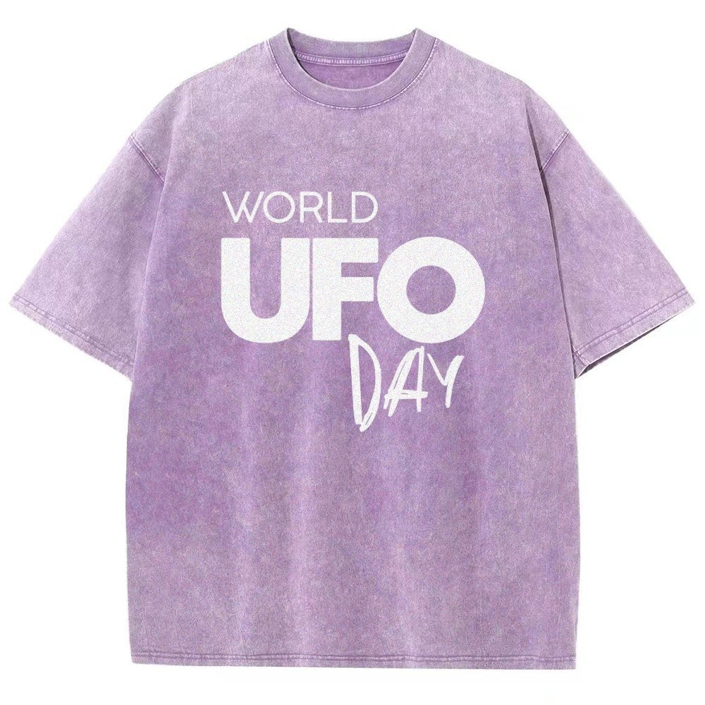 World Ufo Day Vintage Distressed T-shirt