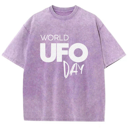 World Ufo Day Vintage Distressed T-shirt