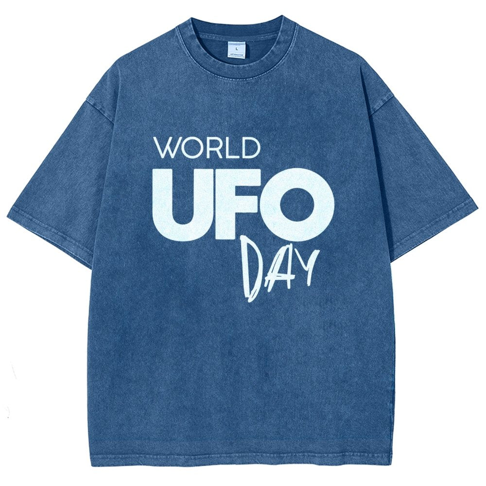 World Ufo Day Vintage Distressed T-shirt