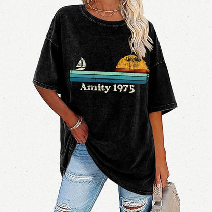 Amity 1975 Sunset Retro Sailboat Sunrise Summer Vintage Distressed T-shirt