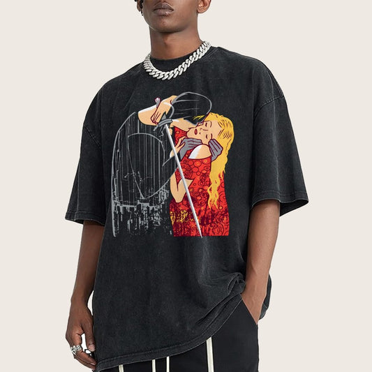 Valentine's Day.The Dread Pirate's Kiss Vintage Distressed T-shirt
