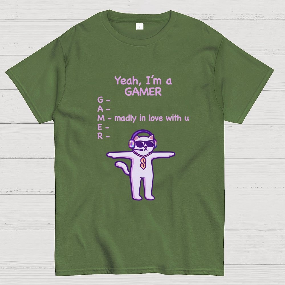 Madly In Love With You  Valentine's Day Geek T-Shirt