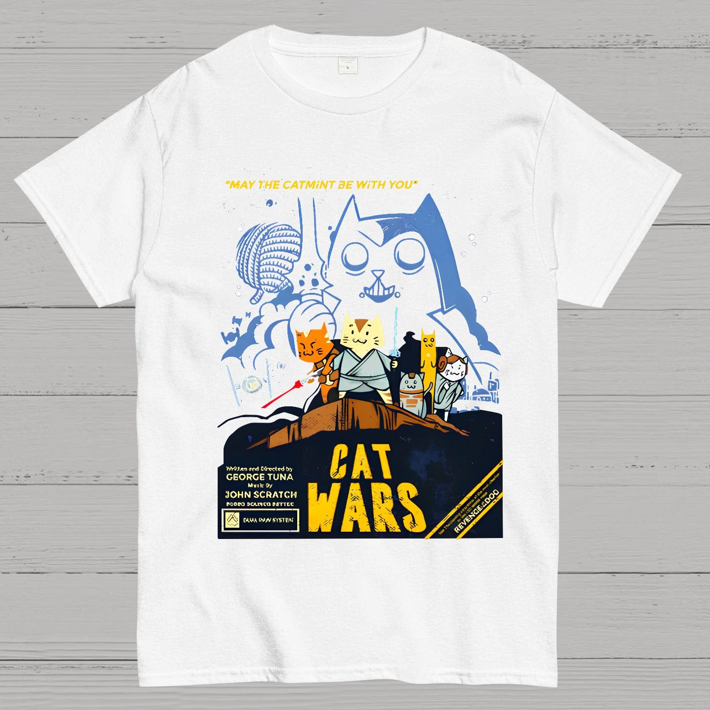 Cat Wars��Revenge of The Dog Geeky T-Shirt