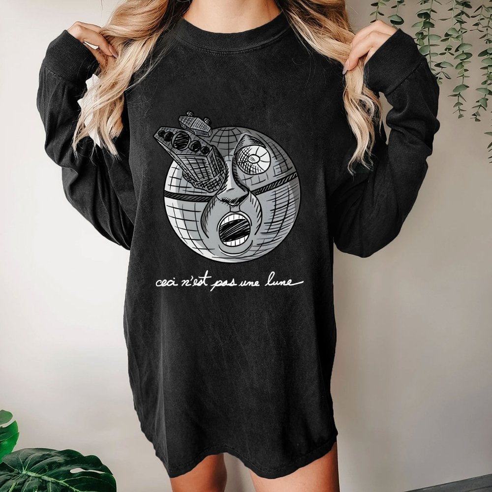 Ceci N’Est Pas Une Lune Washed Long Sleeve Tee