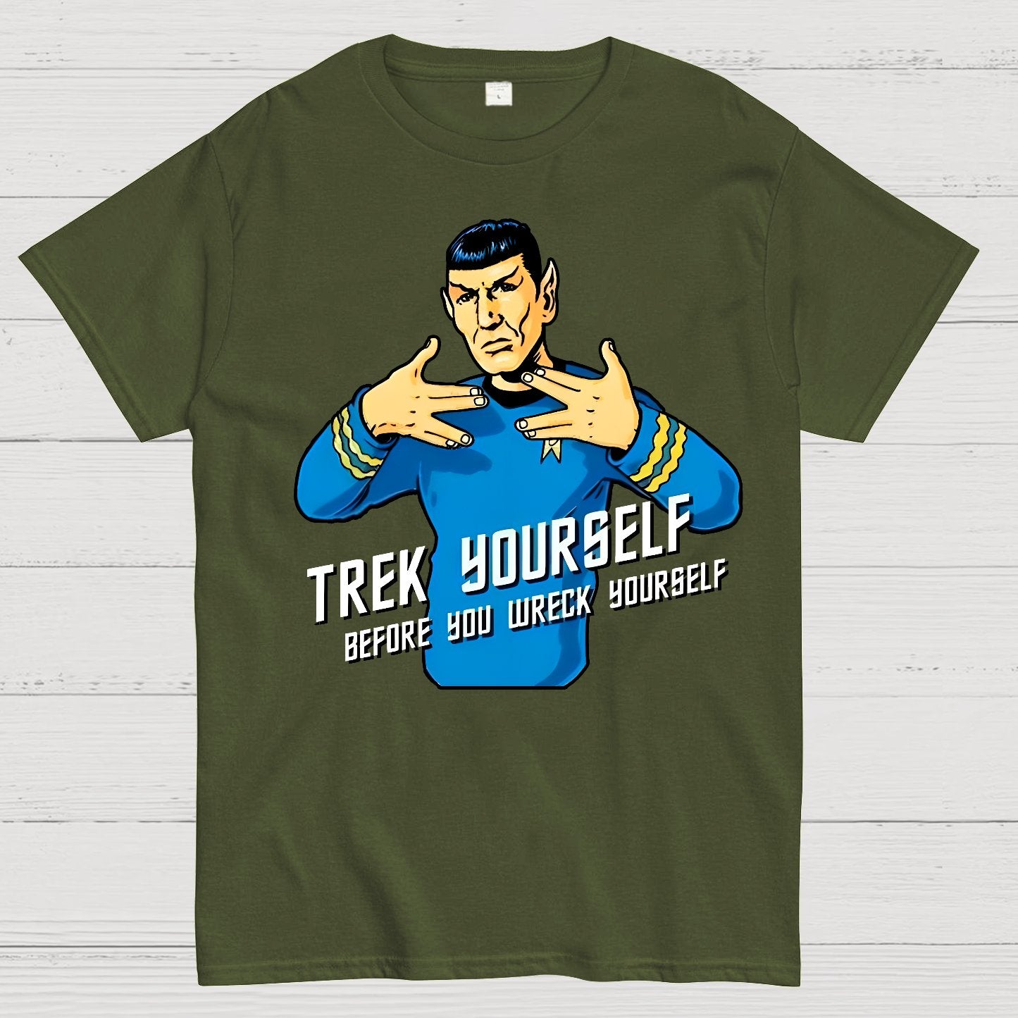 Travel Yourself Before You Wreck Yourself Geek T-Shirt