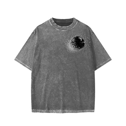 Sasquatch & Alien: Best Photobomb Ever! Washed T-shirt