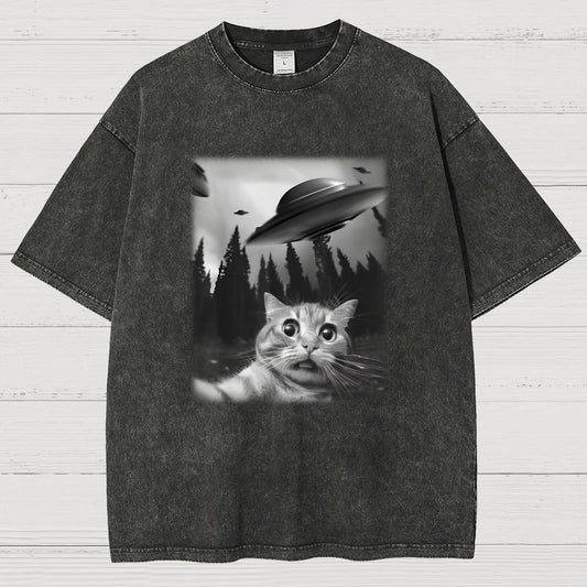 Cat With UFOs Vintage Distressed T-shirt