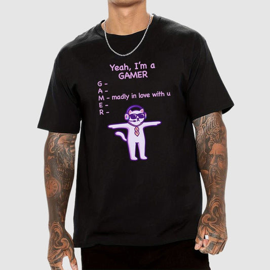 Madly In Love With You  Valentine's Day Geek T-Shirt