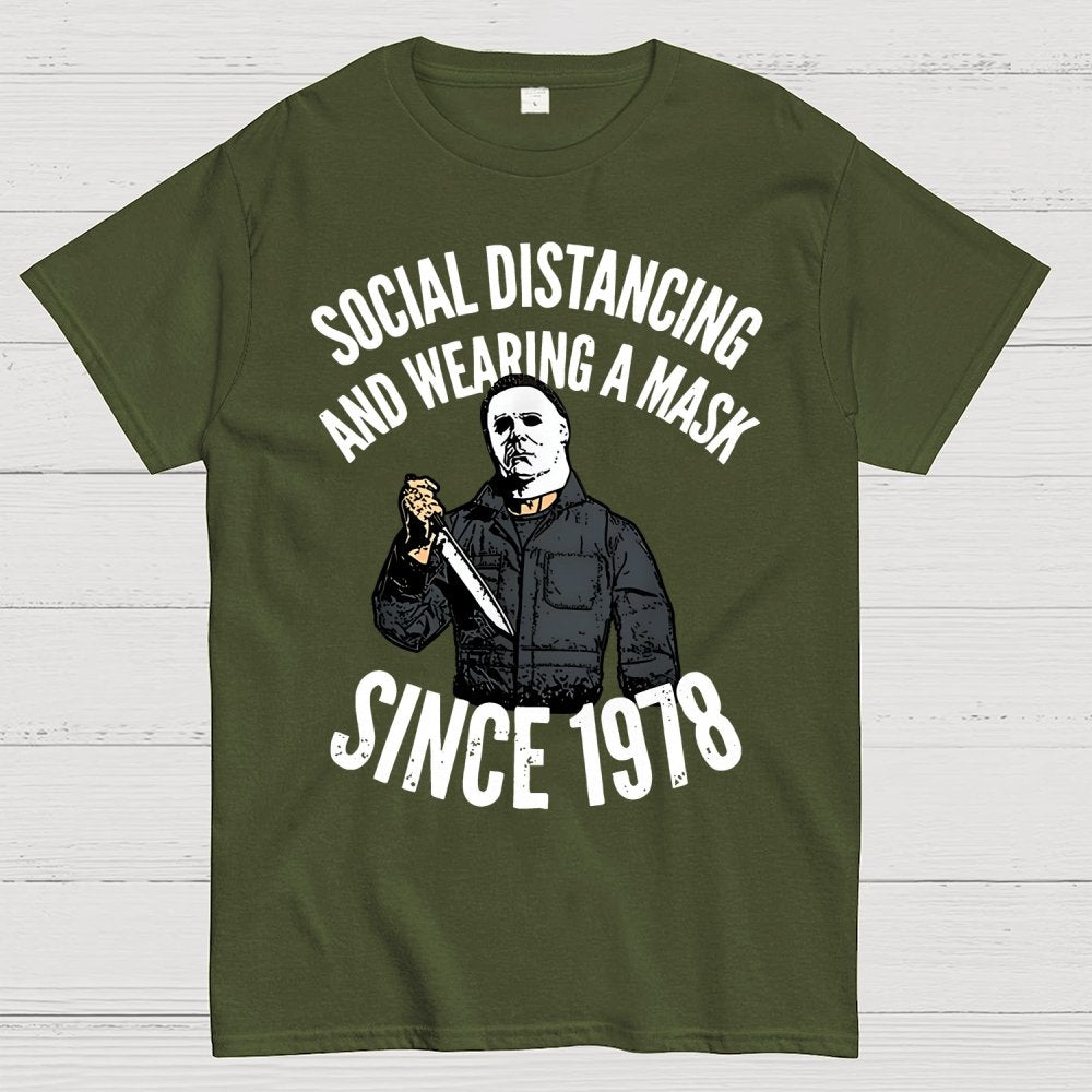 Maintain Social Distance Geek T-Shirt