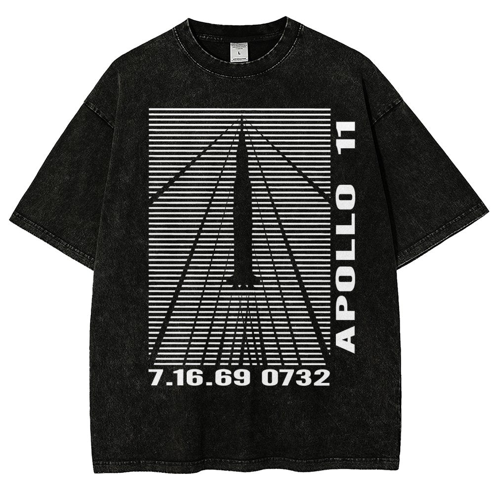 Shockwaves Apollo 11 Retro Space Design Vintage Distressed T-shirt