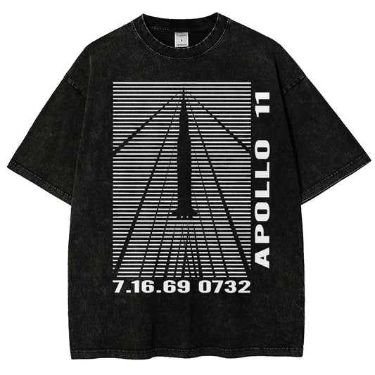 Shockwaves Apollo 11 Retro Space Design Vintage Distressed T-shirt