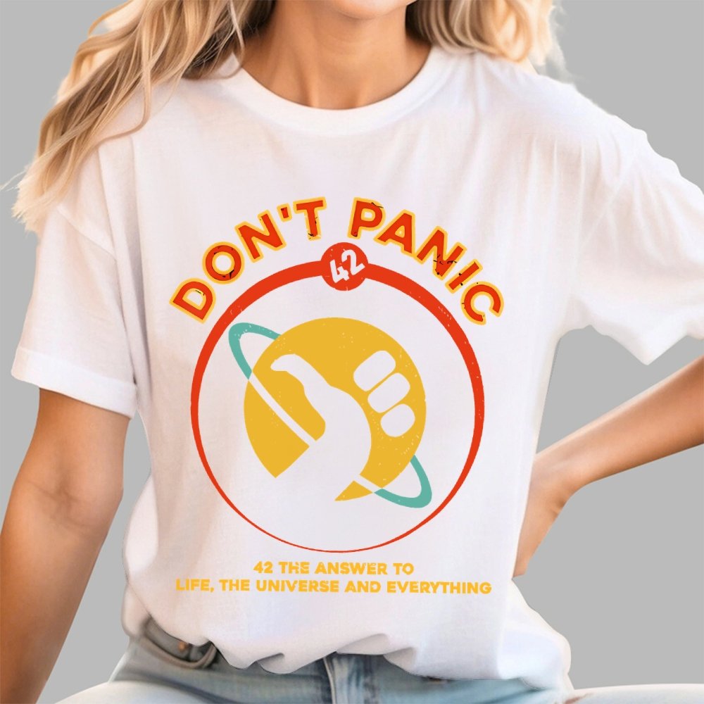 42 Answer to Life The Universe And Everything Don't Panic Geek T-Shirt