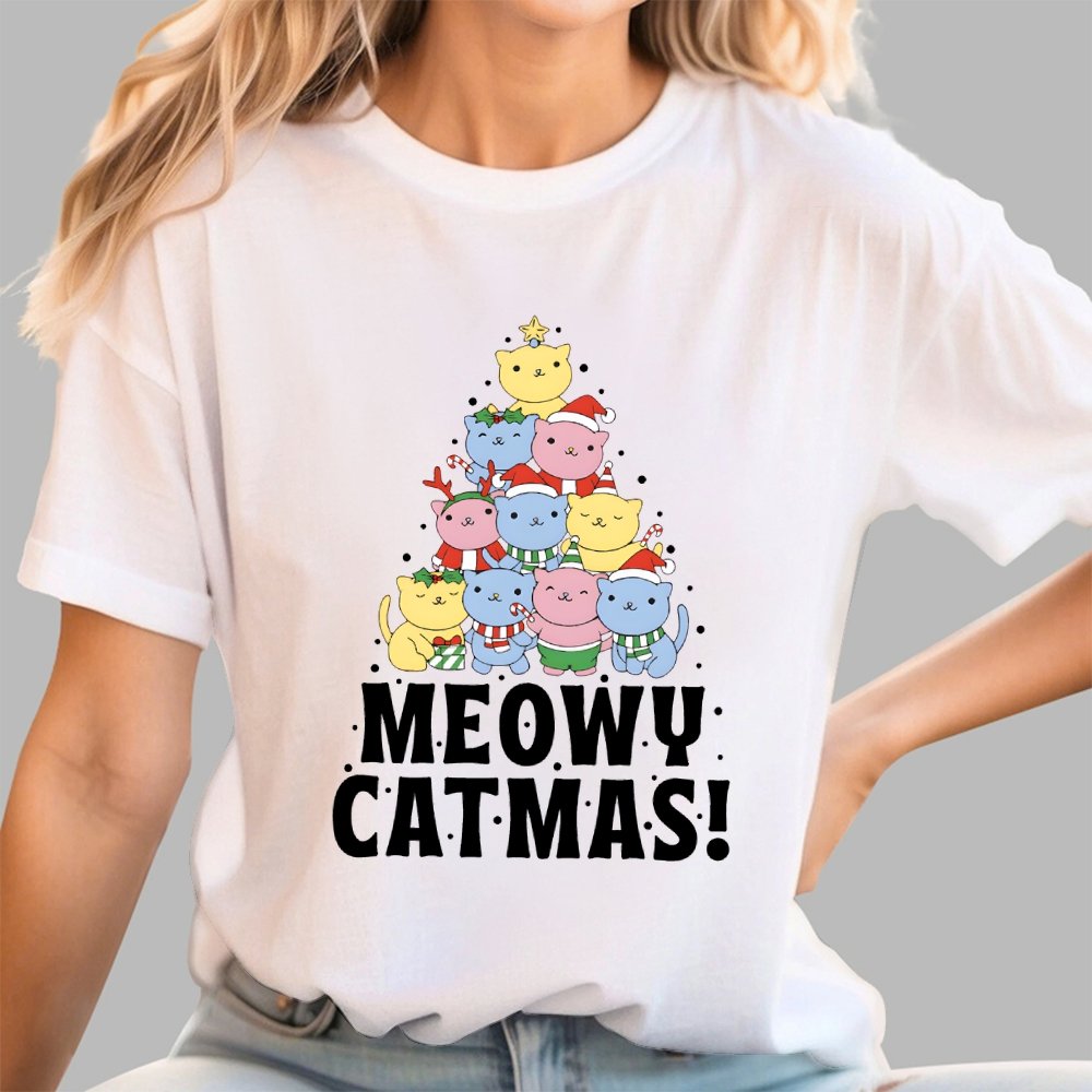 Meowy Catmas! Geek T-Shirt