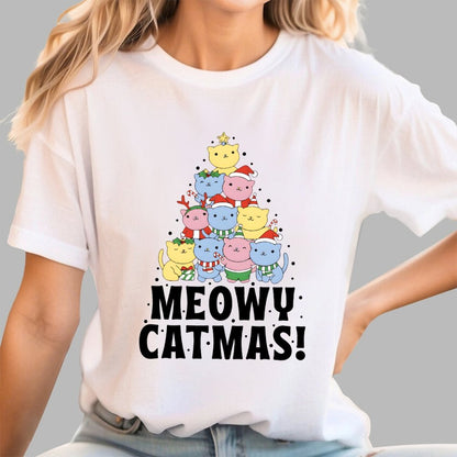 Meowy Catmas! Geek T-Shirt