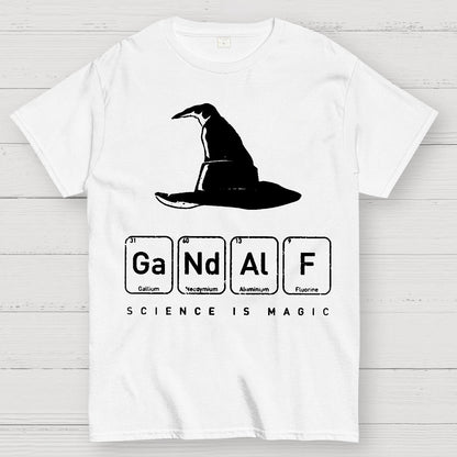 SCIENCE IS MAGIC Geek T-Shirt