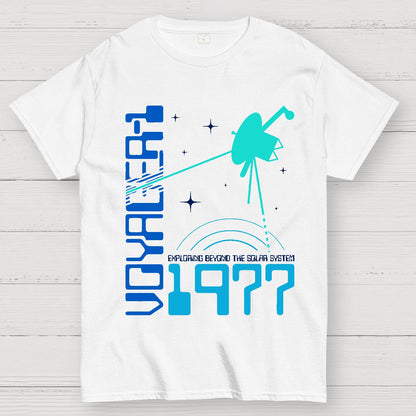 Voyager 1 - Universe explorer Geek T-Shirt