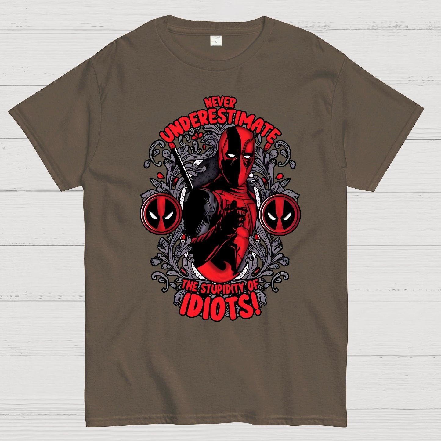Never Understimeate The Stupidity Of Idiots Geek T-Shirt