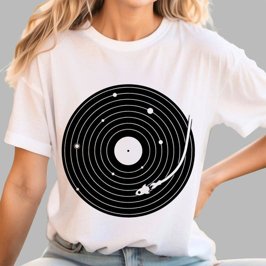 MUSIC EXPLORER Unisex Geek T-Shirt