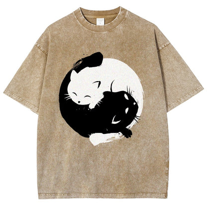 Yin-yang Cat Vintage Distressed T-shirt