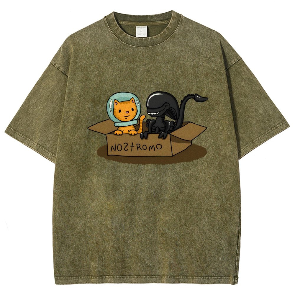 Jonesy And Mysterious Creature In A Box Vintage Distressed T-shirt