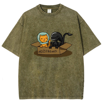 Jonesy And Mysterious Creature In A Box Vintage Distressed T-shirt
