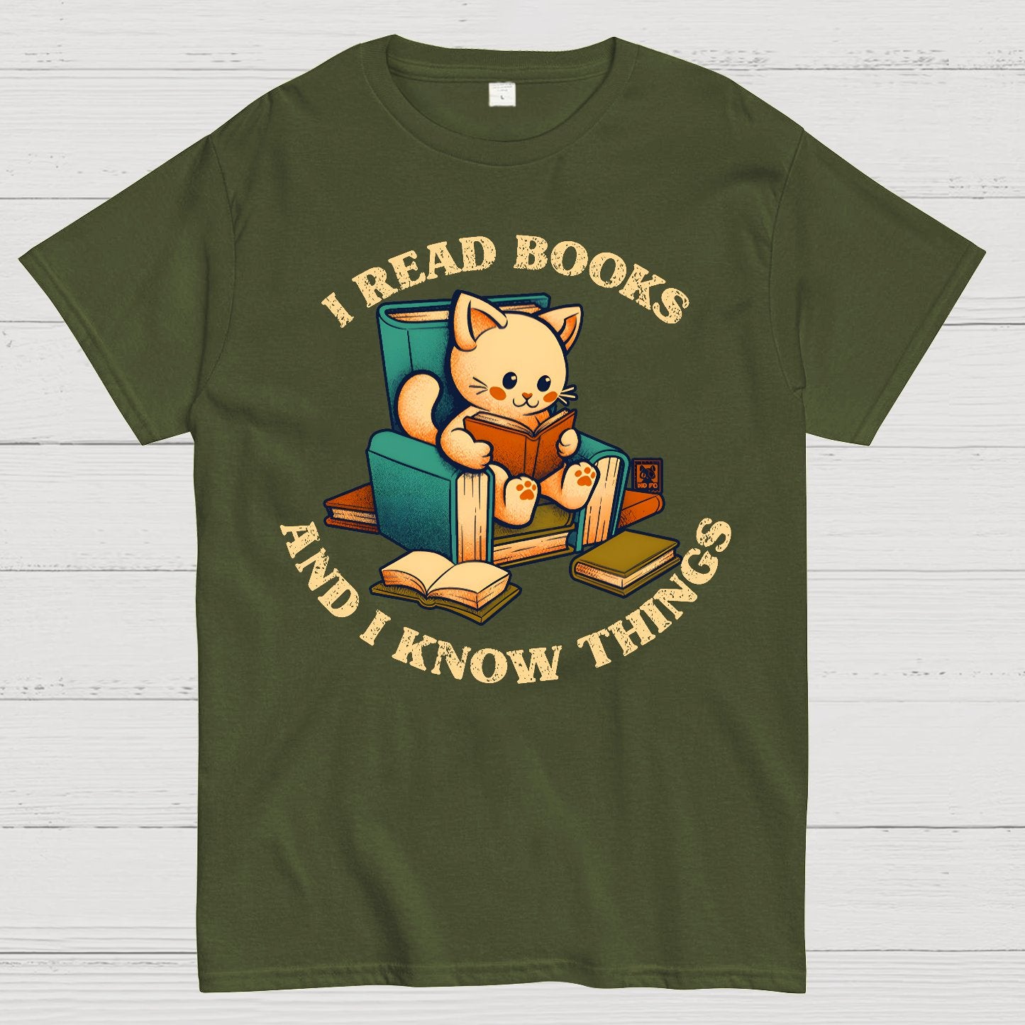I Read Books and I Meow Things Geek T-Shirt