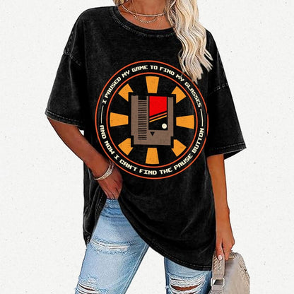I Paused My Level To Find My Glasse Vintage Distressed T-shirt