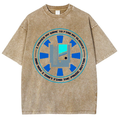 I Paused My Level To Find My Glasse Vintage Distressed T-shirt