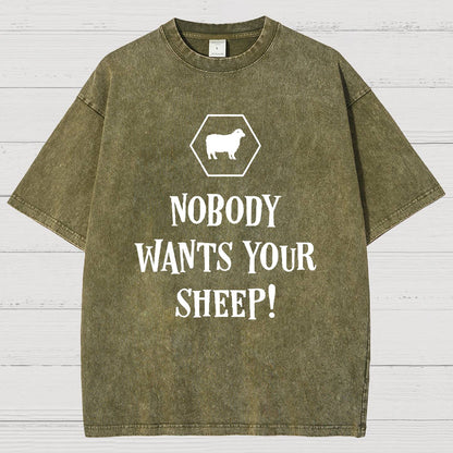 Nobody Wants Your Sheep Funny Boardgames Geek Vintage Distressed T-shirt