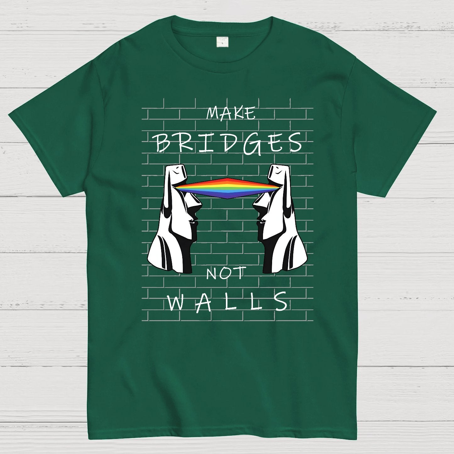 Make bridges, not walls Geek T-Shirt